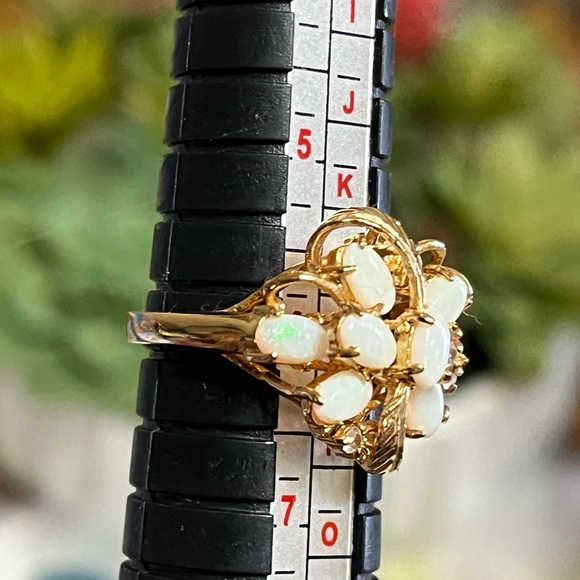 Vintage Opal Cluster Ring - Picture 10 of 11